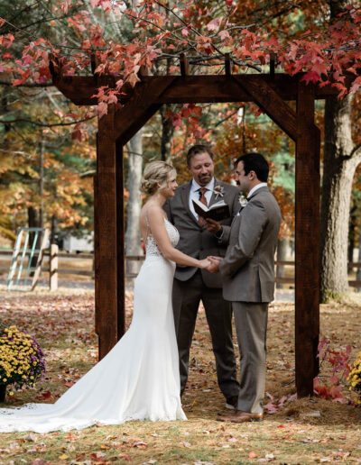 Whitetail Lodge Wedding Packages, St Germain Wisconsin Wedding facilities, wedding facilities in the northwoods of wisconsin, northern wisconsin wedding venue, wedding party lodging, outdoor weddings, indoor weddings, st germain wedding venue